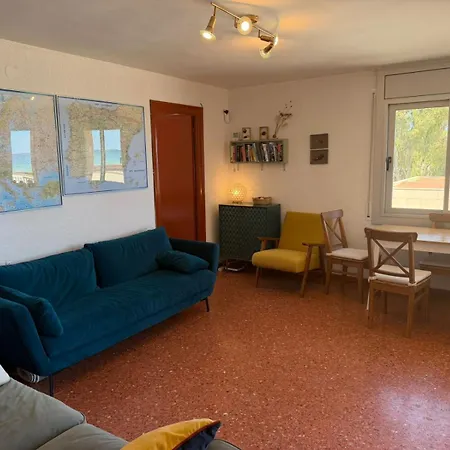 Beachfront Apartment Sant Salvador